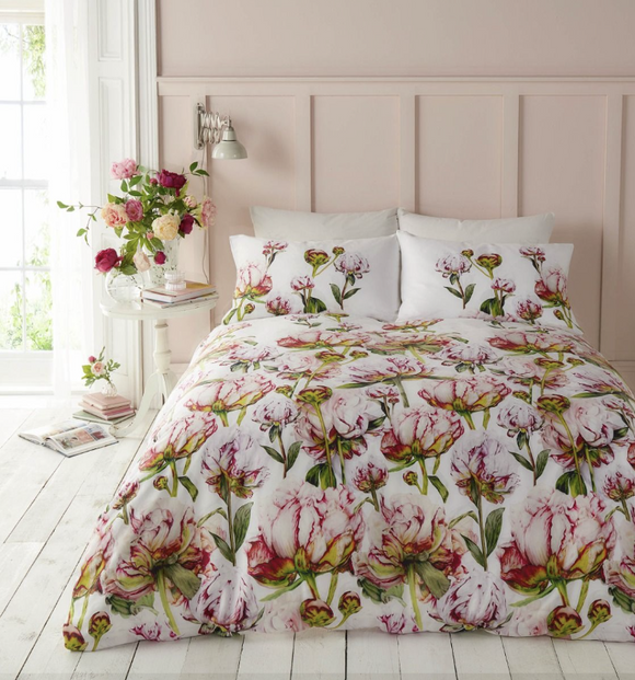 Voyage Maison - Heligan Floral Fuchsia Bedlinen (15% off RRP)